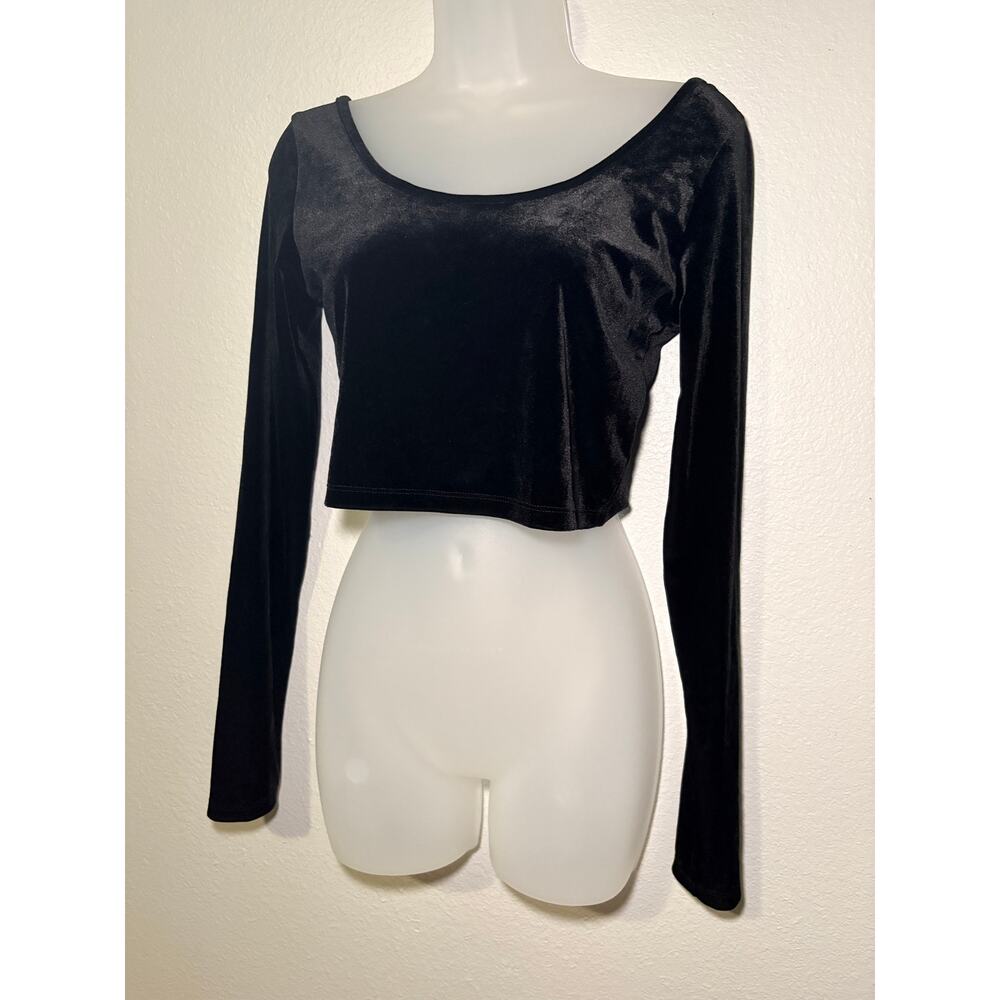 Mossimo Black Velvet Long Sleeve Crop Top Scoop Neck Velour Blouse Size M